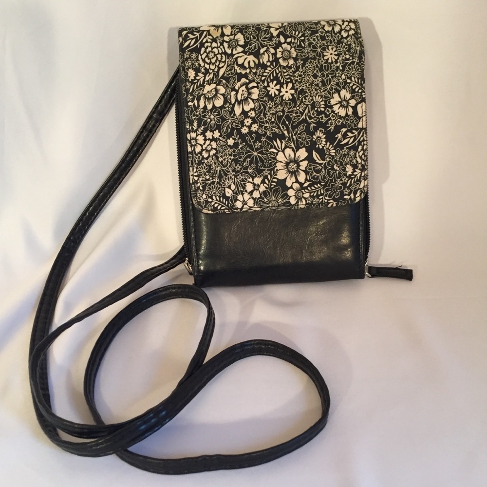 Elegant Black and White Floral Satchel Purse